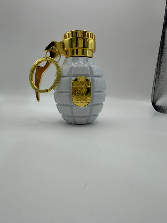 Trump Nade (white/gold variant)